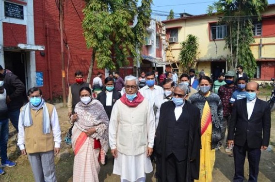 CPI-M leaders including former CM appeared in Court in Police’s Suo Moto Case over 2020’s Protest Programme CPI-M leaders including former CM appeared in Court in Police’s Suo Moto Case over 2020’s Protest Programme